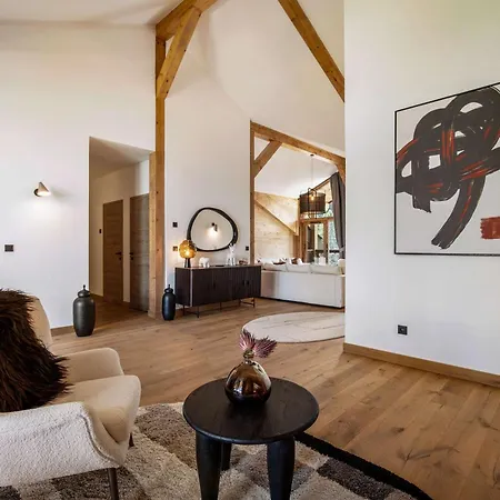 Daire Luxury Penthouse - Panoramic Views, Walkway Balcony, Private Floor *