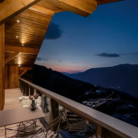 Luxury Penthouse - Panoramic Views, Walkway Balcony, Private Floor * Courchevel
