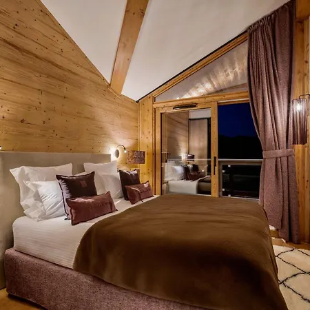 Апартаменты Luxury Penthouse - Panoramic Views, Walkway Balcony, Private Floor