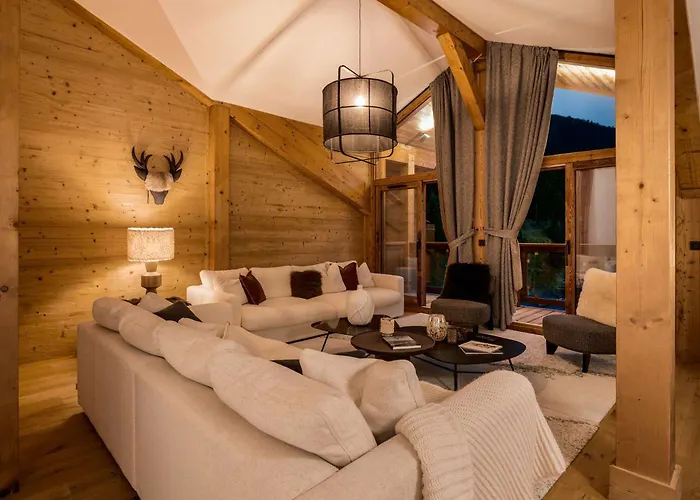 Luxury Penthouse - Panoramic Views, Walkway Balcony, Private Floor Lejlighed Courchevel