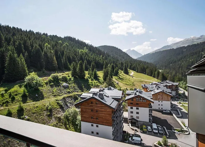 Luxury Penthouse - Panoramic Views, Walkway Balcony, Private Floor Lejlighed Courchevel