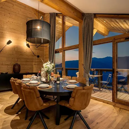 Luxury Penthouse - Panoramic Views, Walkway Balcony, Private Floor Куршавель