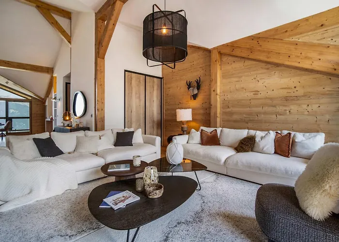 Luxury Penthouse - Panoramic Views, Walkway Balcony, Private Floor Апартаменти